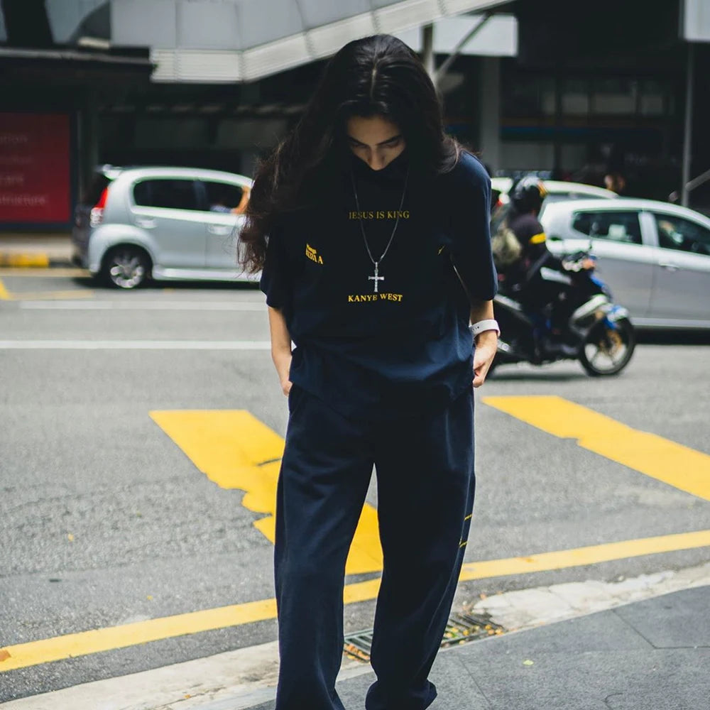🔥 Frog Drift x Kanye West "Jesus Is King" Oversized Tee – Streetwear Meets Faith!